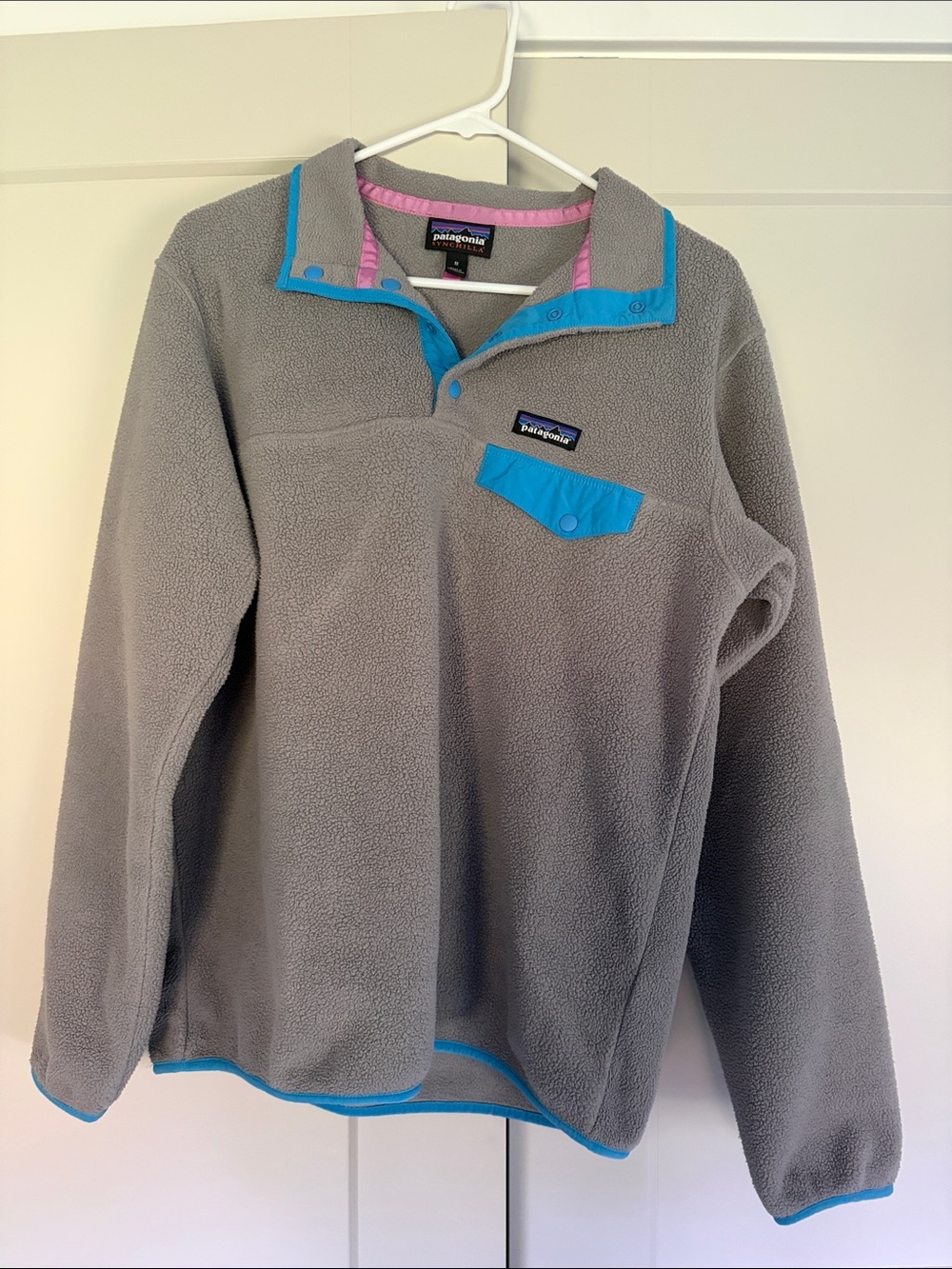 Patagonia Women’s Gray Snap-T Fleece Pullover with Blue Trim